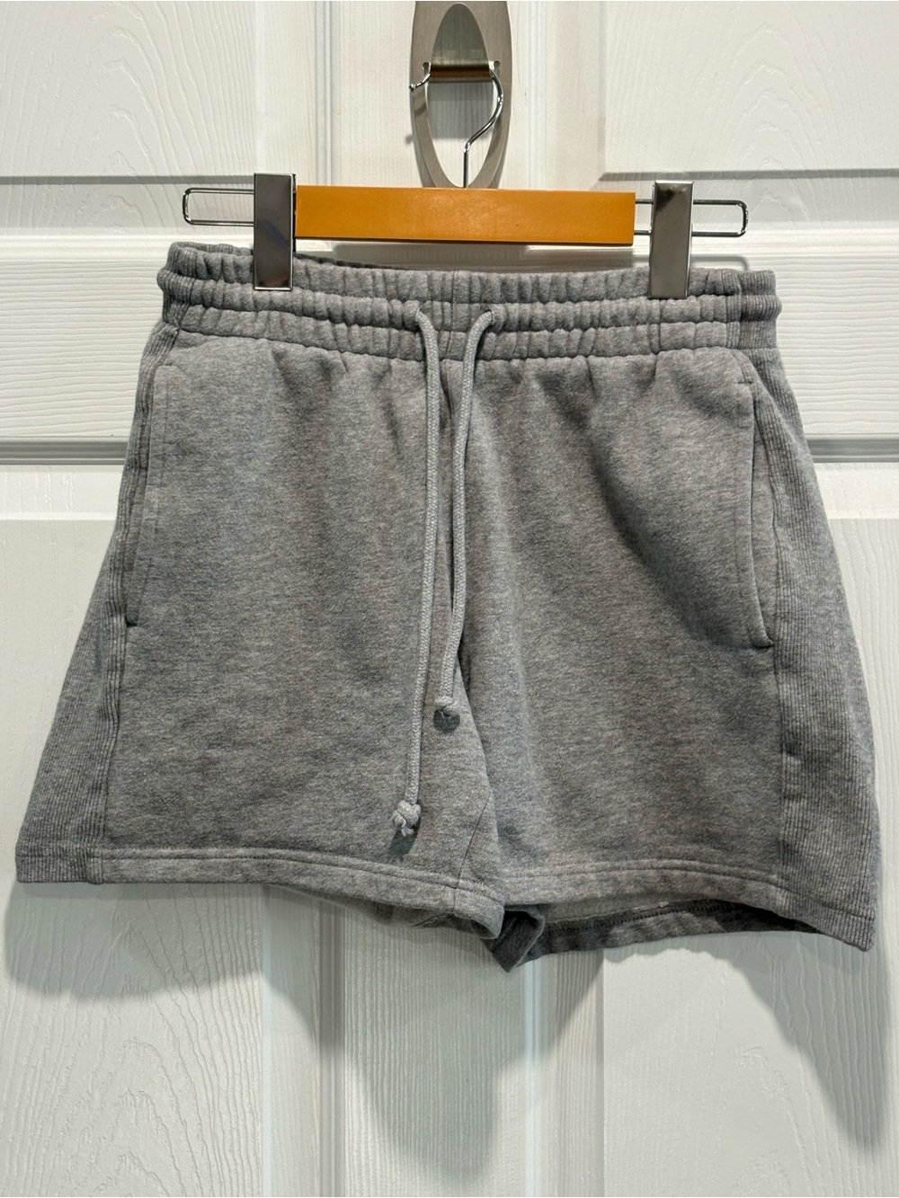 Aritzia Tna Cozy Fleece Perfect Hi-Rise Mini Sweatshorts, Grey, Size XS